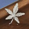 Broche Pequeño de Lujo Ligero Coreano Hoja de Arce Abrigo de Mujer Abrigo Pin de Moda Corsage Decorativo Accesorios Pin de Solapa Combinable Al Por Mayor