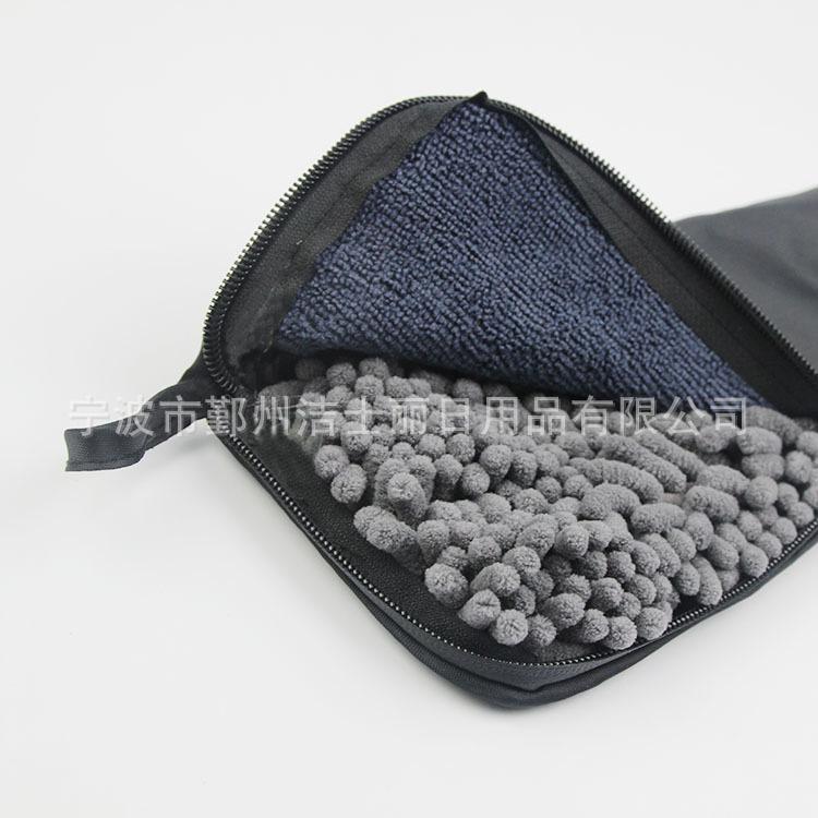 3326533668_1414616259