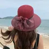 Chapéu de Praia de Tricô Floral com Aba Larga Proteção Solar ao Ar Livre Chapéu de Pescador para Viagem Estilo Hepburn Moderno