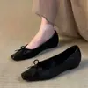 Primeiro Encontro Jifa Retro Francês Sapatos Vermelhos Individuais Femininos Novo Laço Bico Quadrado Ballet