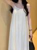 Vestido de tirantes plisado personalizado para mujer, Primavera 2026, Vestido elegante de alta gama, de corte holgado, estilo francés, de lujo ligero, color liso, largo