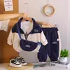 Roupas de Outono para Meninos 2025 Novas Roupas Infantis Estilosas Bebê Versão Coreana Conjunto de Roupas Tendência Cool para Meninos