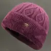 Invierno Nuevo Estilo Sombrero de Lana para Mujer Sombrero para Personas de Mediana Edad y Mayores Cálido Plus Terciopelo Engrosado Sombrero de Punto Estilo Mamá Impermeable de Algodón