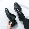 Zapatos de Cuero Puntiagudos con Cordones Brillantes para Hombre de Talla Grande Transfronterizos Zapatos Formales de Negocios Casuales Estilo Británico Zapatos de Moda para Hombre para Estudio Fotográfico