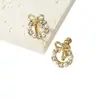 Versión Japonesa y Coreana de Exquisito, Elegante y de Gama Alta Clip de Oreja Geométrico con Incrustaciones de Perla de Imitación y Circonita Lazo para Uso Diario, Banquetes y Fiestas