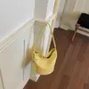 Nova Bolsa Saco de Camurça Estilo Coreano 2026 para Mulheres, Bolsa de Ombro Único para Sobrancelha, Bolsa Versátil da Moda para o Dia a Dia com um Toque Simples e Sofisticado