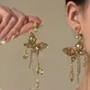 Pendientes de Borla de Mariposa con Pedrería Exagerada de Alta Resistencia Estilo Europeo y Americano para Mujer, Lujo Ligero, Pendientes Elegantes y de Alta Gama, Nuevo Modelo 2026