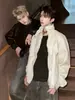 Chaqueta Blanca Acolchada de Hombro Corta para Hombre, Chaqueta Biker de Cuero PU de Silueta Elegante de Gama Alta, Atuendo Modelo Streetwear