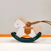 Cavalo de Balanço Novo Bolsa de Pônei Tecida Pingente Design de Nicho Relaxado Novo Estilo Chinês Chaveiro Pingente de Presente