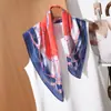 Elegante Bufanda Cuadrada de Imitación Seda con Estampado de Cadena Chal Versátil Bufanda de Cuello de Gama Alta Pañuelo para la Cabeza Bufanda de Seda Bufanda para Mujer