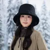 Chapéu de Pescador Grande com Design Japonês para Afinar o Rosto Feminino, Chapéu de Balde Pelúcia Quente Protetor de Orelhas para Outono e Inverno, Chapéu à Prova de Vento para Ciclismo ao Ar Livre