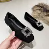 Zapatos de Salón Planos de Punta Cuadrada con Pedrería de Alta Gama Talla Grande 43 para Mujer, Nuevo Estilo Negro de Oficina para Otoño y Primavera 2026