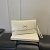 Bolso casual de moda estilo retro para mujer, nuevo bolso de mano de otoño 2026, bolso cuadrado pequeño versátil, bolso de mano de nicho versión coreana