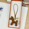 Chaveiro de Couro Cavalo de Balanço Vintage, Riqueza Instantânea, Pingente de Cavalo Pequeno Exquisito, Acessório de Bolsa Chaveiro Recomendado