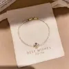 Pulseira pingente geométrico de flor de zircônia cúbica estilo europeu e americano, elegante e versátil, uma peça de joalheria delicada e luxuosa com um toque de alta qualidade, um acessório único e estiloso para mulheres