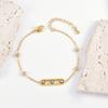 Collar con colgante deslizable de tres diamantes ovalados de alta gama, pendientes de acero de titanio y pulsera versátil de diamantes con cuentas redondas.