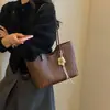2026 Nova Moda Francesa Versátil Bolsa de Palha Tecida Grande Capacidade Bolsa para o Dia a Dia Versátil Bolsa de Ombro Transversal