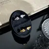 Anel de zircônia cúbica em formato de coração com padrão de mola espiral minimalista, uma peça nova e fashion para mulheres, adequado para uso diário e versátil em estilo, com abertura ajustável