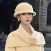Sombrero Fedora de Ala Ancha para Mujer Estilo Hepburn para Estudiar en el Extranjero, Sombrero de Pescador Versátil para Otoño e Invierno con un Toque de Lujo, Moda y Elegancia