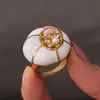 Anel Esmaltado Oumaka Vintage Estilo Retro Luxo Leve Inlaid com Zircônia e Pérola Anel de Aço Inoxidável para Mulheres