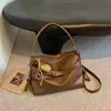 Nova Bolsa Casual Retro de Grande Capacidade para Mulheres Outono 2026, Bolsa de Ombro Transversal Cor Sólida, Bolsa Tote Estilo Executivo