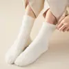 Meias de pelúcia com costura na panturrilha, branco leitoso, puro, quero aquecer, fofas, meias de pelo, meias de cano médio, meias de algodão de outono e inverno