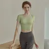 Novo top de yoga com cut-out e franzidos, com bojo, respirável, modelador, à prova de impacto, adequado para corrida e atividades de fitness
