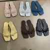 Chanclas de dedo de playa para mujer, sandalias planas, calzado de exterior para mujer, moda de verano 2026, negro