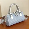 Bolsa Pequena Nova Tendência Verão 2026 Transfronteiriça para Mulheres, Bolsa de Mão Acolchoada com Strass Personalizada, Bolsa de Ombro Transversal