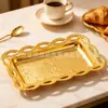 Bandeja vintage estilo europeo chapada en oro, plato de presentación para almacenamiento y exhibición de postres en casa, plato decorativo para la hora del té