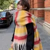 Con Amor como el Campamento Bai Lu Shuyi Mismo Estilo Bufanda de Cuadros para Mujer Temporada Otoño Invierno 2026 Nuevo Calentador de Cuello Cálido de Alta Gama