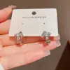 Pendientes de Aro Minimalistas con Diseño Retro Francés, Completamente Incrustados con Diamantes, Cruz, Personalidad Única, Estilo Minimalista Versátil para Mujer