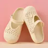 Pantuflas Cerradas para Mujer 2026 Verano Nuevo Estilo Zuecos Huecos Abotonados Cómodas para Exteriores Planas Perezosas Medias Pantuflas