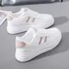 Nuevas Zapatillas de Malla Gruesa Versátiles de Verano 2026 para Mujer, Zapatillas Casuales para Estudiantes, Zapatos Blancos de Moda para Chicas