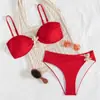 Biquíni floral vermelho tridimensional para mulheres, maiô de duas peças sem alças, moda praia para férias na praia de comércio exterior transfronteiriço