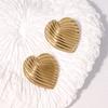 Aretes de acero inoxidable simples con forma de corazón de personalidad INS transfronteriza Europa y Estados Unidos, nicho lindo de alto nivel que no se desvanecen