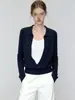 Suéter de punto de dos piezas de alta gama estilo francés en color contrastante para mujer, estilo "old money" de otoño, corte relajado, top base de capas con cuello