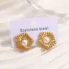 Pendientes de acero inoxidable chapados en oro de moda transfronteriza con acabado brillante, estilo vacacional de verano en la playa del océano, tachuelas de estrella de mar y concha