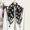 Pañuelo estilo vintage con estampado de anacardos para mujer, un accesorio chic y discreto que se puede usar en capas e incluso como cinturón para la cintura para crear un efecto adelgazante