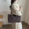 Bolsa em formato de travesseiro, grande capacidade, leve e luxuosa, adequada para o dia a dia, estilo bolsa de axila, com design sofisticado e minimalista, cor sólida e uma estética retrô, bolsa de ombro feminina