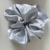 Scrunchie Azul de Cetim com Bolinhas Estilo Coreano para Mulheres, Lenço Quadrado de Moda de Alta Qualidade para Prender Coques