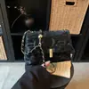 Bolso de Hombro Acolchado con Cadena de Moda Primavera 2026 para Mujer, Bolso Cruzado Versátil Casual, Bolso Cuadrado Pequeño Simple para el Día a Día