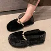 Sapatos femininos peludos de outono e inverno, mocassins confortáveis de calçar, sapatos de algodão com bico redondo, espessados e forrados com pelúcia para gestantes