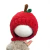 Gorro de Bebé Cálido de Moda Estilo Apple en Rojo para Año Nuevo, Gorro Unisex para Exteriores que Protege los Oídos, Imprescindible para Bebés