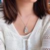 Collar con colgante de calabaza de calcedonia blanca natural simple y elegante, cadena dulce y versátil para la clavícula para mujer, colgante de jade