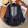 Coleção Outono 2026: Cardigan Feminino de Gaze Dupla Estilo Étnico Bordado Ponto Cruz Retrô Camisa Manga Longa Top Venda por Atacado