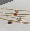 V Oro Versión Alta Chapado en Oro CNC Precisión Pulsera Falda Lujo Accesible Versátil Blanco Nácar Abanico Pequeño Forma Doble Capa Pulsera para Mujeres