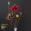 Ramos de flores secas, adornos decorativos de flores reales, flores de loto secas, capullos de loto, raíces de loto naturales, arreglos florales inspirados en Zen, decoraciones para sala de estar chinas.