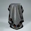 Pañuelo Cuadrado Grande de Satén de 90 cm con Estampado de Letras, Bufanda de Protección Solar de Alta Gama Versátil de Moda Nueva, Pañuelo para la Cabeza