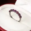 Comercio exterior transfronterizo nuevo diseño de moda europeo y americano nicho estilo de corte incrustado circonita colorida lujo anillo elegante